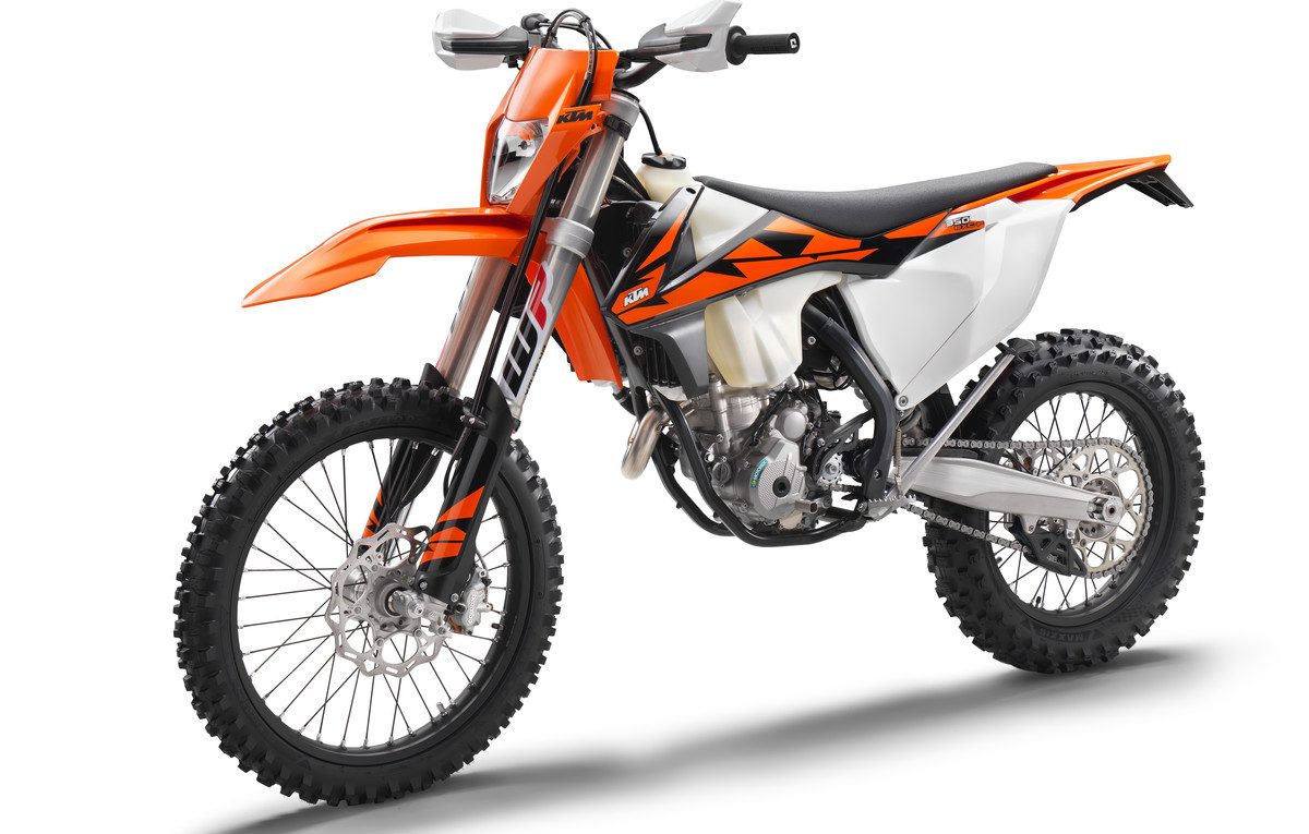 176131_KTM-350-EXC-F-front-left-MY-2018-studio-e1494915765993.jpg